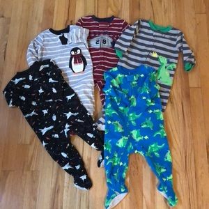 5 pair sz 12mo boys Carter’s fleece pajamas